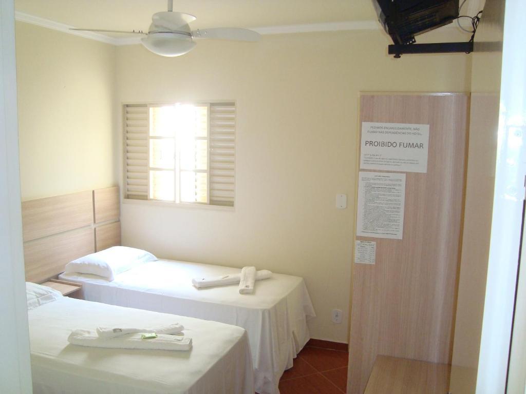 Hotel Perez Pouso Alegre Rom bilde